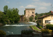 The morainic hills of the upper Mincio: Borghetto and the Sigurtà garden park